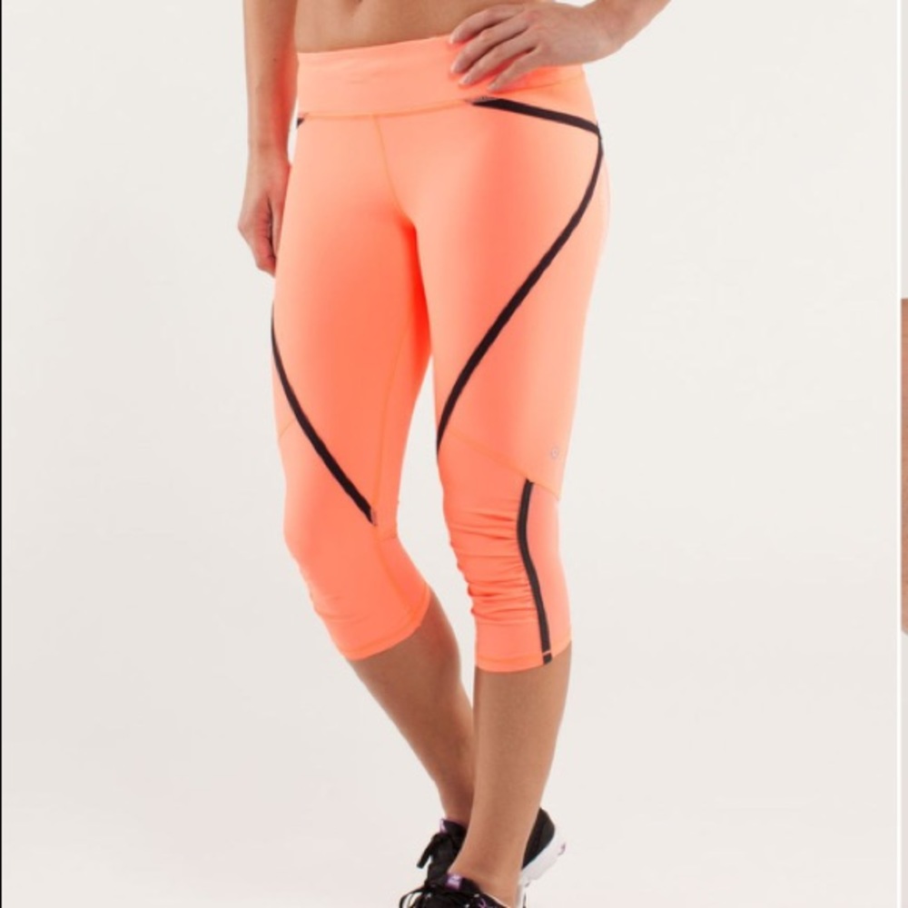 Lululemon Run Pace Crop